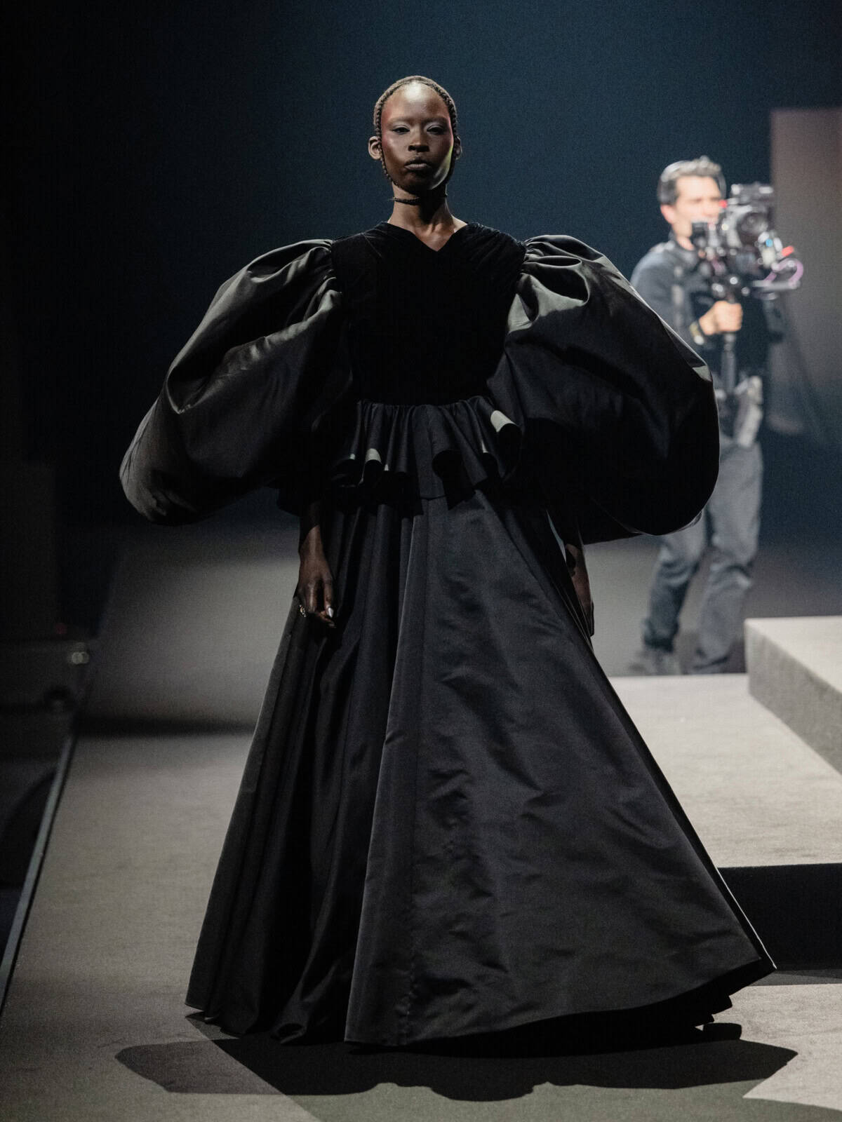 のんのcouture プロフ更新 Viktor & Rolf: Couture SS26 - 10 Magazine USA